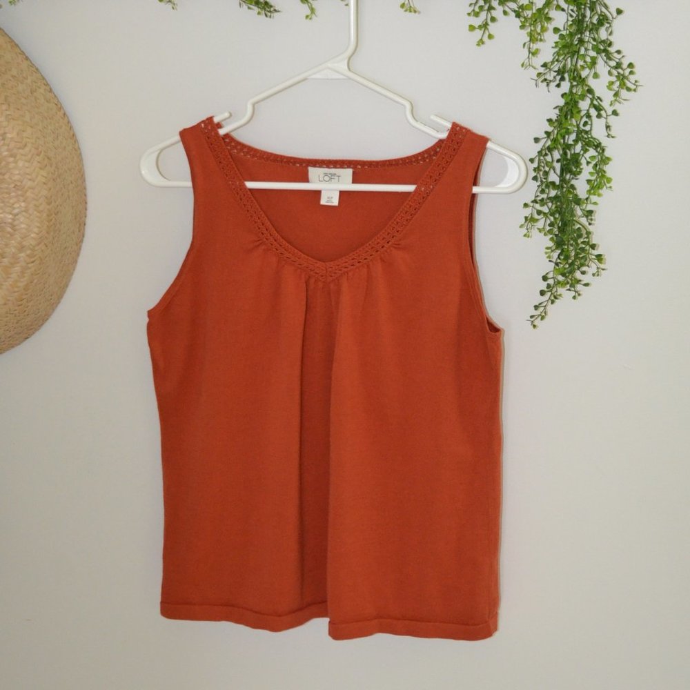 Ann Taylor Loft Knit Tank Top Crocheted Neckline Rust Sleeveless Womens Size XLP